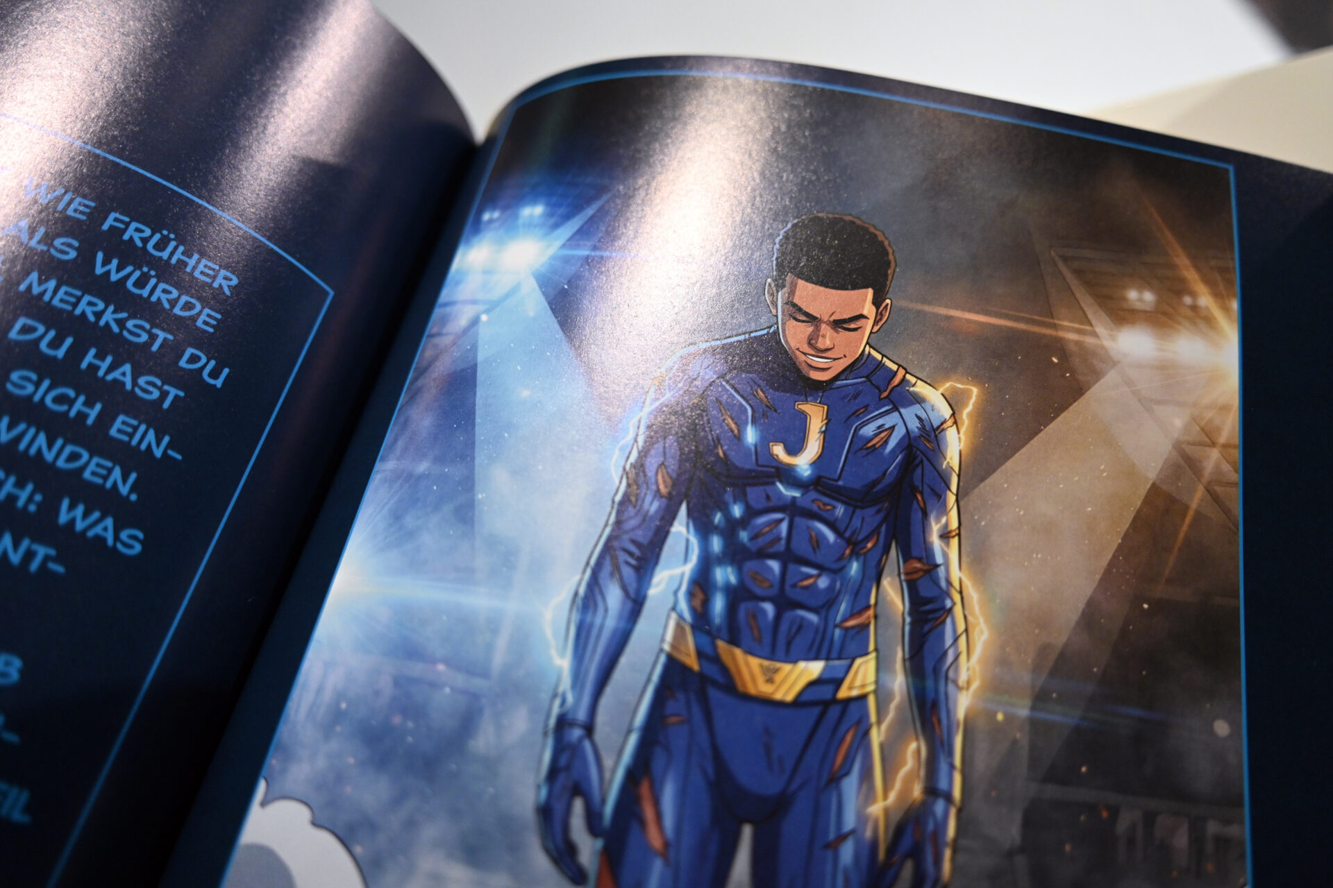 26 k werk dfm superheroes graphic novel 11