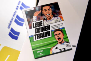 26 k werk dfm superheroes graphic novel 20